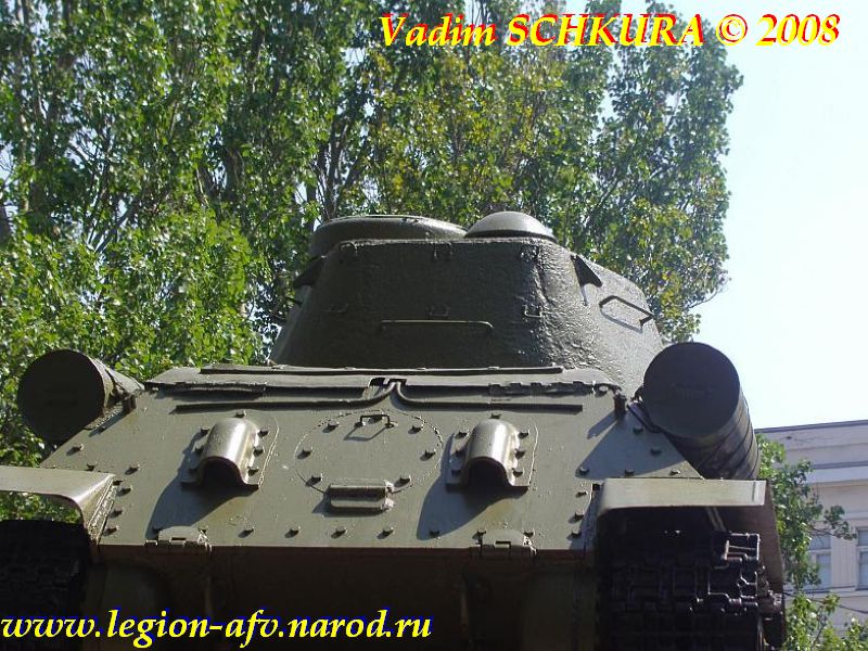 http://legion-afv.narod.ru/USSR/T-34-85/T-34-85_Donetsk/T-34-85_Donetsk_008.JPG