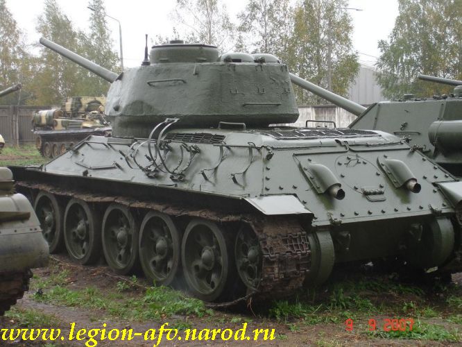 http://legion-afv.narod.ru/USSR/T-34-85/T-34-85_Kubinka_7/T-34-85_Kubinka_7_003.JPG
